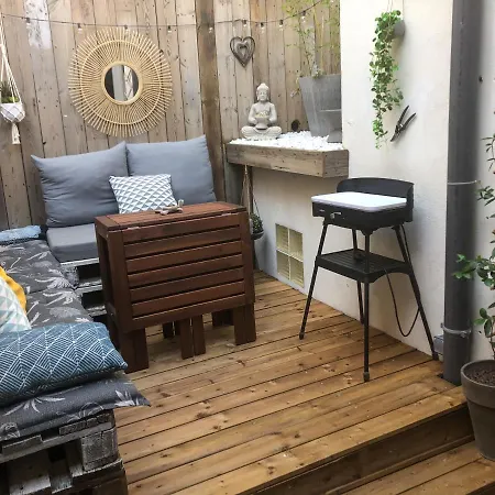 Appartement INTRAMUROS RARE T2 Paisible avec terrasse privée et Climatisation Avignon Extérieur photo