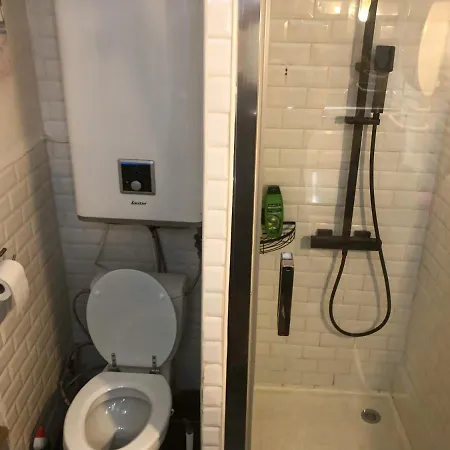 Appartement INTRAMUROS RARE T2 Paisible avec terrasse privée et Climatisation Avignon Extérieur photo