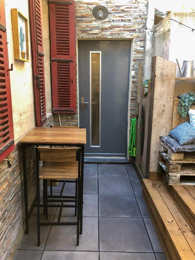 Appartement Intramuros Rare T2 Paisible Avec Terrasse Privée Et Climatisation